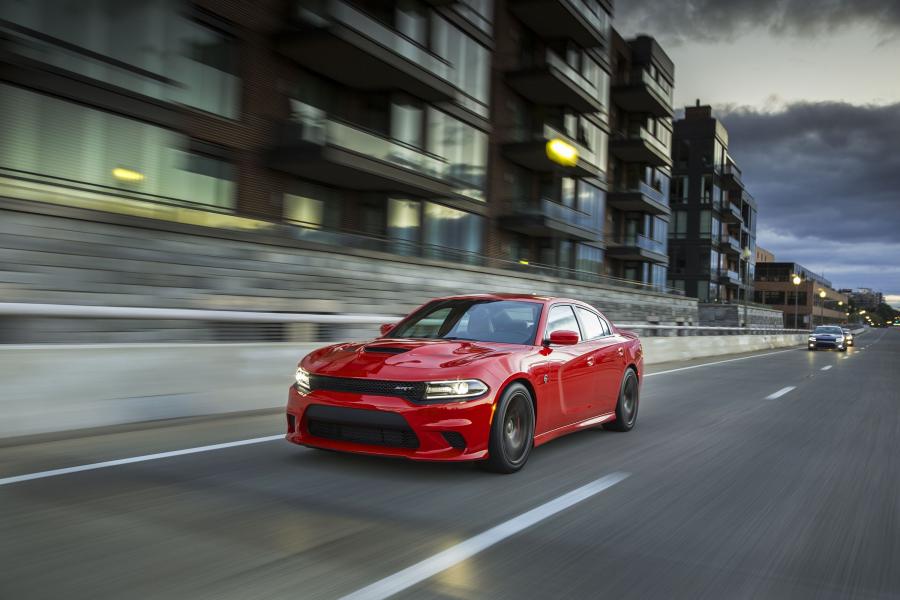  Dodge Charger SRT Hellcat 2016 года  (фото 9 из 23)